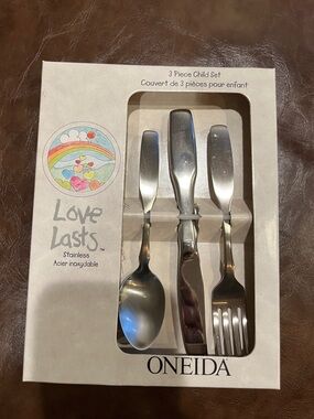 Oneida Love Lasts Stainless Child 3-Piece Flatware Set - Silver